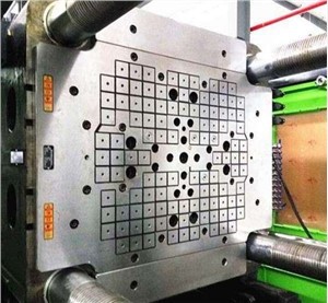 مقناطیسی کلیمپنگ سسٹم انجیکشن مولڈنگ مشین مولڈ چینج